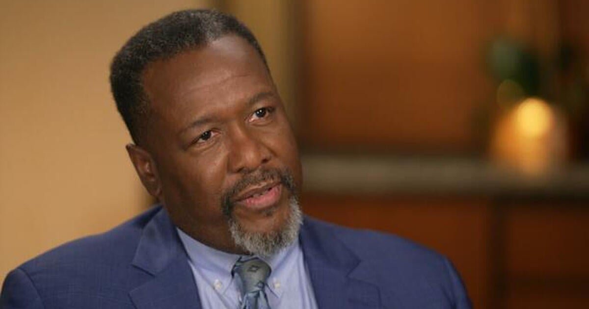 Here is the sun: Wendell Pierce and more